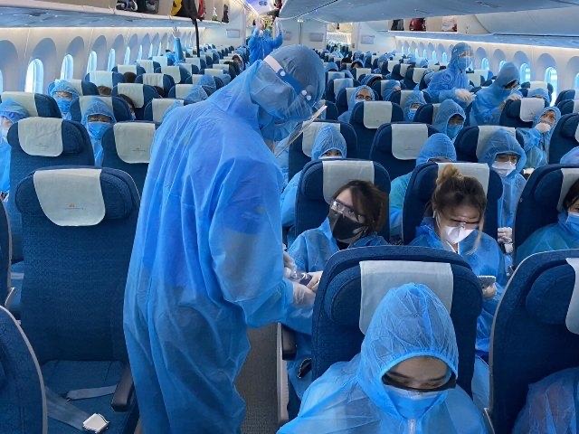 Cục Hàng không Việt Nam (Bộ GTVT) kiến nghị Bộ GTVT ưu tiên vaccine COVID-19 đợt 1 cho các đối tượng thuộc nhóm nhân viên hàng không. Ảnh: CAA