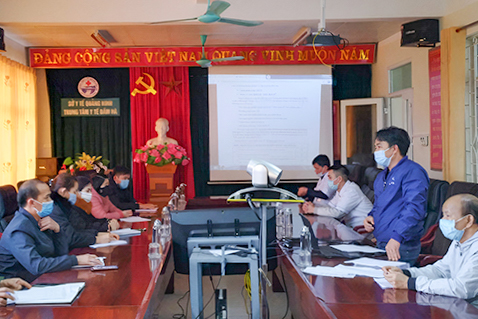 Trung tâm Y tế huyện Đầm Hà tập huấn công tác giám sát, truy vết, xử lý ca nghi nhiễm cho đội ngũ cán bộ y tế huyện, tháng 1/2021.