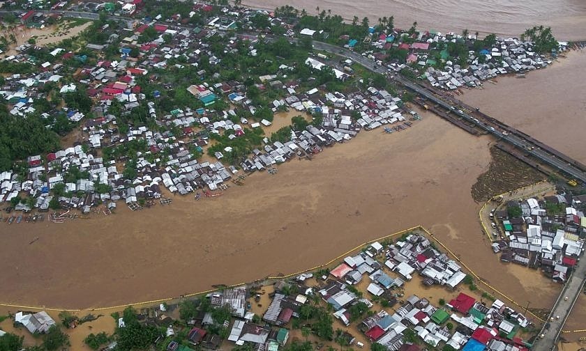 Thành phố Tandag ở Surigao del Sur ngập trong nước lũ sau khi bão Dujuan đổ bộ sáng nay. Ảnh: Facebook/Thống đốc tỉnh Surigao del Sur