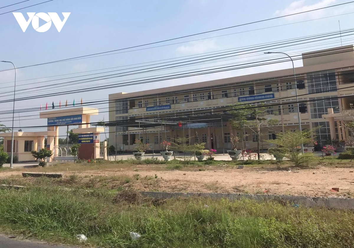 Trường THPT Đốc Binh Kiều, huyện Tháp Mười, tỉnh Đồng Tháp