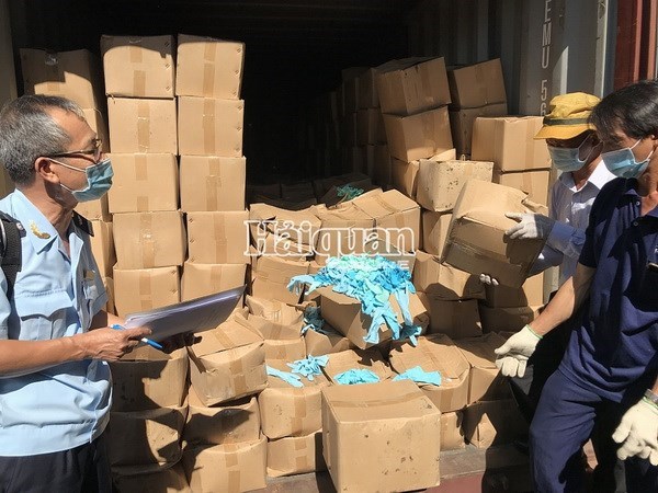 Lô găng tay đã qua sử dụng nhập khẩu từ Trung Quốc bị Hải quan bắt giữ. (Nguồn: haiquanonline.com.vn)