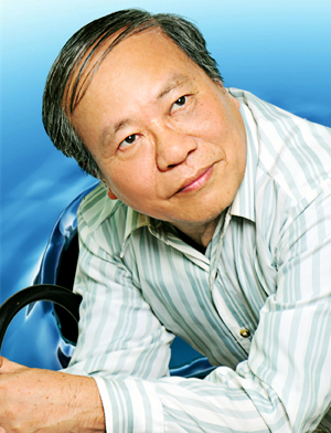 Nhà thơ Trần Nhuận Minh.