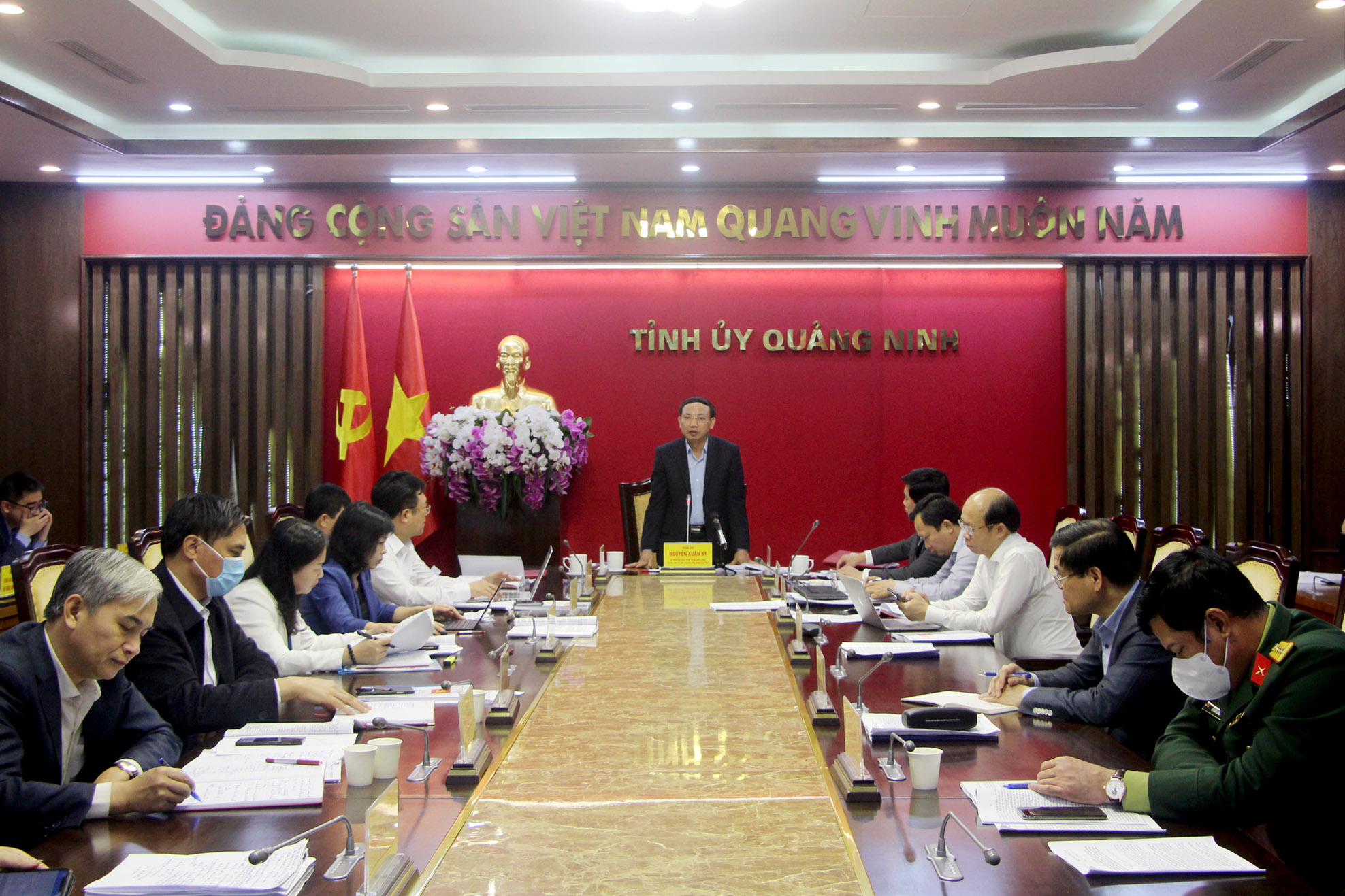Đồng chí Nguyễn Xuân Ký, Ủy viên BCH Trung ương Đảng, Bí thư Tỉnh ủy, Chủ tịch HĐND tỉnh, kết luận buổi làm việc.