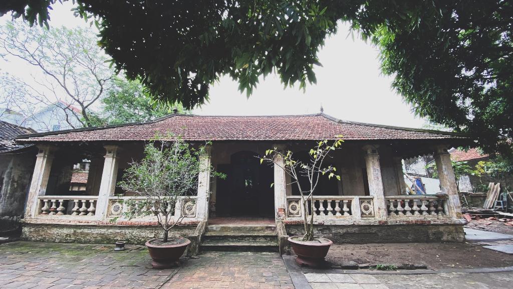 Căn nhà của gia đình ông Nguyễn Bình Cơ được xây dựng từ năm 1926 với đầy đủ kiến trúc của 1 căn nhà Pháp điển hình.