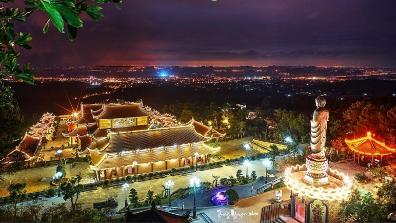 Phát triển kinh tế - du lịch ban đêm định hướng mũi nhọn của Thành phố Uông Bí.