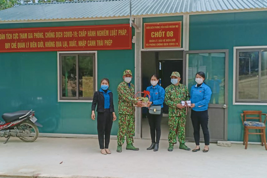 Huyện Đoàn Bình Liêu thăm, động viên các chốt biên phòng trong đợt cao điểm phòng, chống dịch Covid-19, tháng 2/2021.
