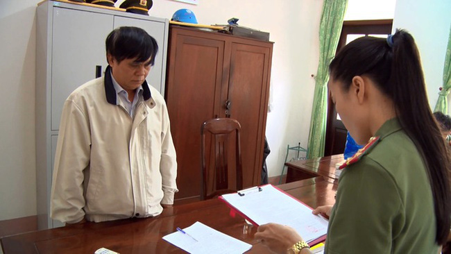 Cơ quan điều tra công bố quyết định khởi tố bị can Phạm Văn Dũng.