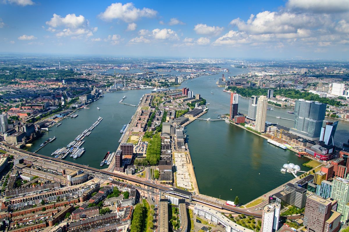 Thành phố Rotterdam, Hà Lan khu kinh tế ven biển lớn nhất Châu Âu.