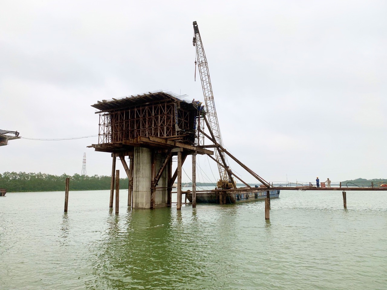 Cầu Sông Chanh 2 dự kiến sẽ hợp long và thông xe kỹ thuật vào ngày 25/11.