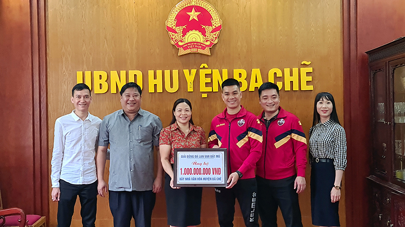 BTC giải ủng hộ 1 tỷ đồng xây Nhà văn hóa cho huyện Ba Chẽ.