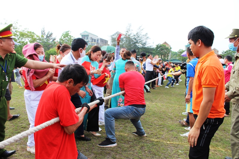 Chuỗi các hoạt động văn hóa, thể thao góp phần tạo không khí vui tươi phấn khởi và kích cầu du lịch Móng Cái hè 2021.