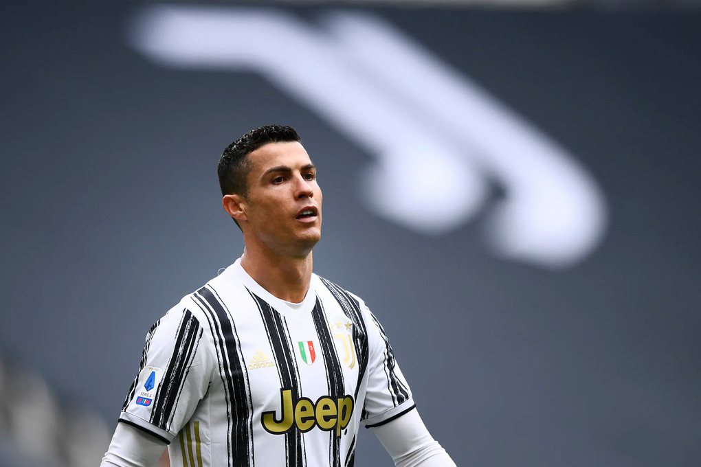 Ronaldo không giấu ức chế sau trận thắng Genoa 3-1 hôm 11/4. Ảnh: imagephotoagency.it