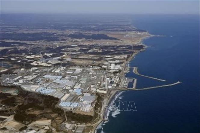 Các bể nước thải có chứa phóng xạ đã qua xử lý tại nhà máy điện hạt nhân Fukushima Daiichi ở tỉnh Fukushima, Nhật Bản. Ảnh: Kyodo/TTXVN
