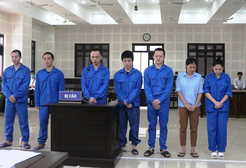 Nhóm đối tượng tổ chức đưa 14 người nước ngoài nhập cảnh trái phép vào Việt Nam.