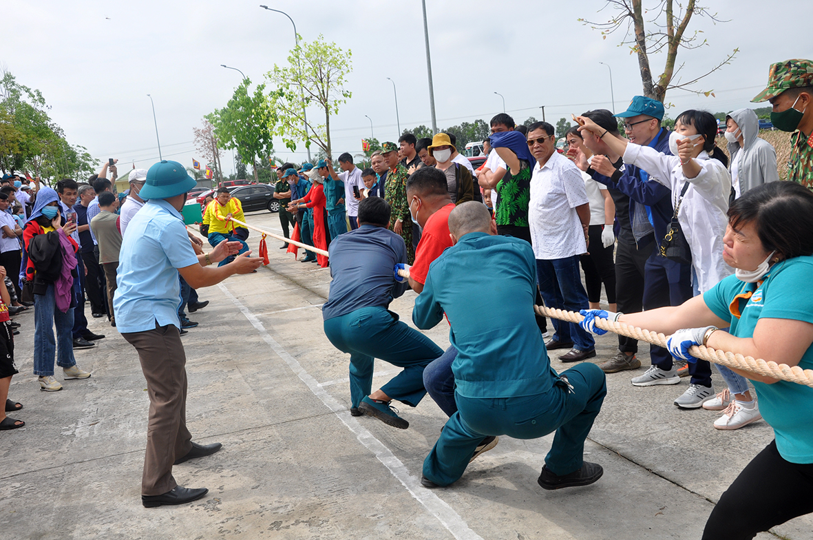 Nhiều hoạt động văn hoá, thể thao, trò chơi dân