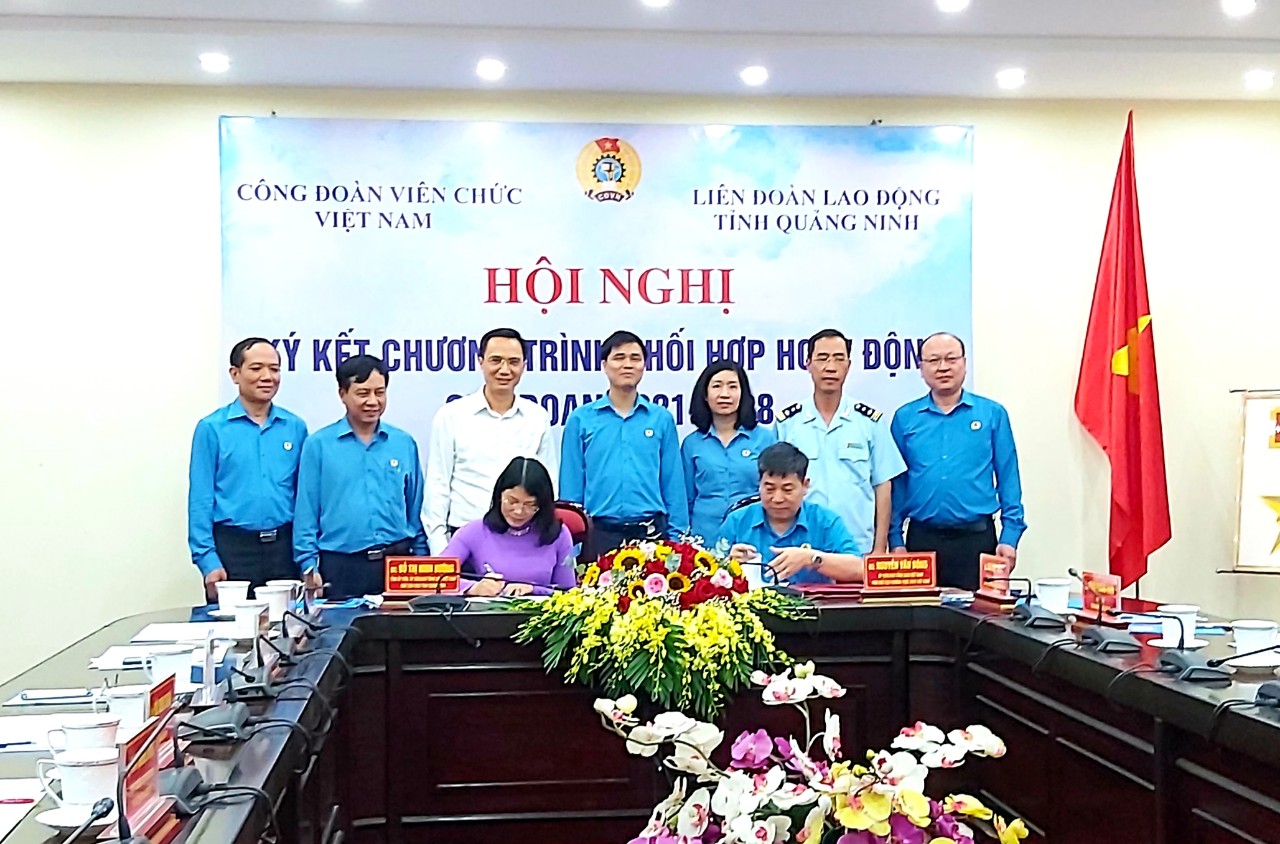 Công đoàn viên chức Việt Nam-LĐLĐ tỉnh ký kết chương trình phối hợp.