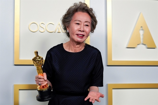 Youn Yuh-jung là nữ diễn viên Hàn Quốc đầu tiên thắng giải Oscar.