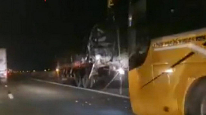 Hiện trường vụ tai nạn trên cao tốc TP.HCM - Trung Lương sáng 5/5.