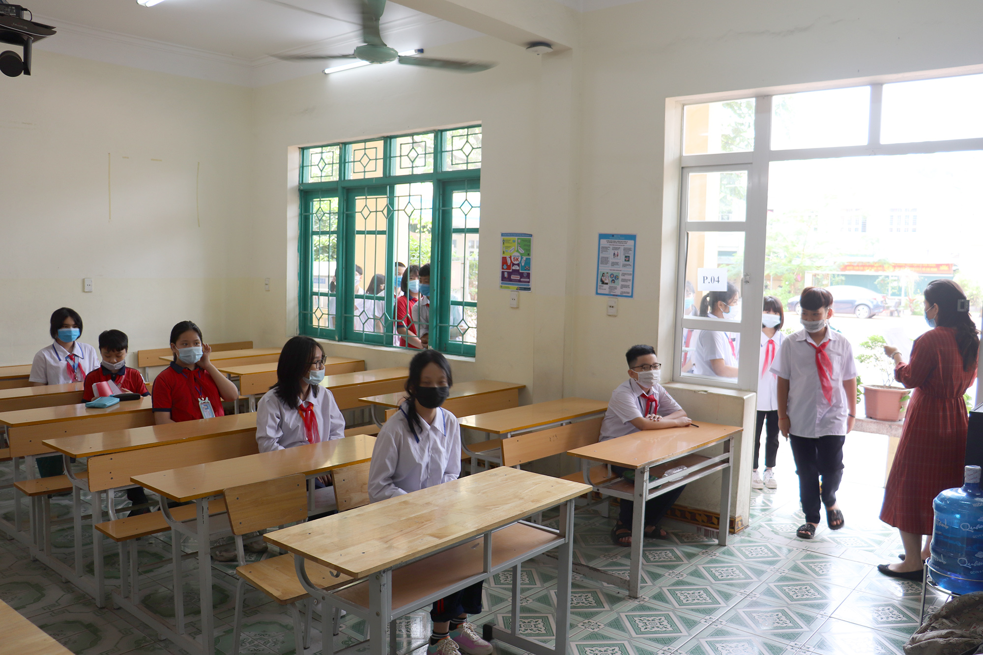 Khối 6, trường THCS Nguyễn Văn Thuộc (TP Hạ Long) đang tiến hành kiểm tra học kỳ 2. 