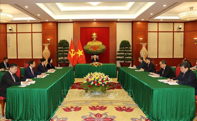 Việt Nam luôn luôn coi trọng và mong muốn tiếp tục làm sâu sắc hơn nữa mối quan hệ hữu nghị đặc biệt giữa hai Đảng, hai nước Việt Nam - Cuba.