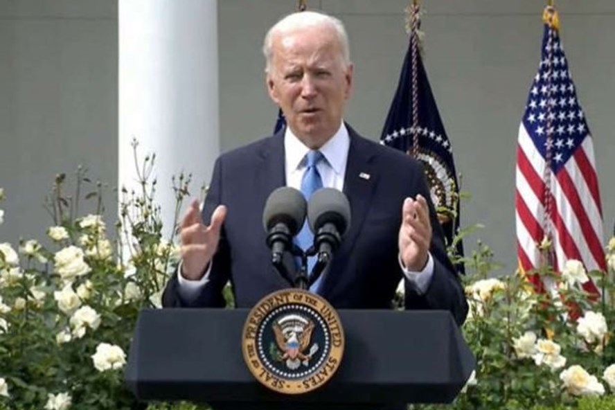 Tổng thống Mỹ Joe Biden trong bài phát biểu tại Vườn Hồng, Nhà Trắng, ngày 13.5. Ảnh: AFP