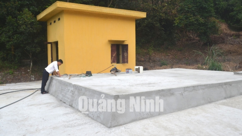 Bể chứa nước ở thôn 4, xã Thắng Lợi đã hoàn thành sửa chữa, đảm bảo cung cấp nước sạch cho nhiều hộ dân của xã.