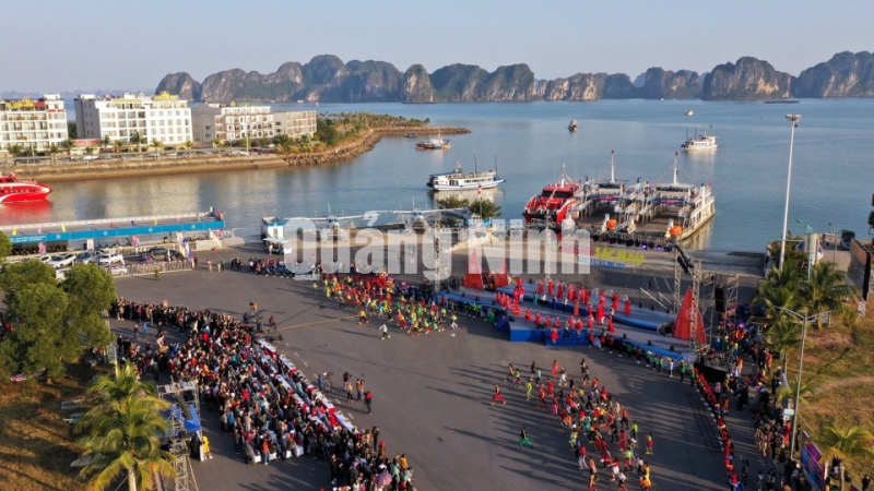 Carnaval mùa Đông – Ngày hội sắc màu Tuần Châu 2021 (1-2021). Ảnh: Minh Hà