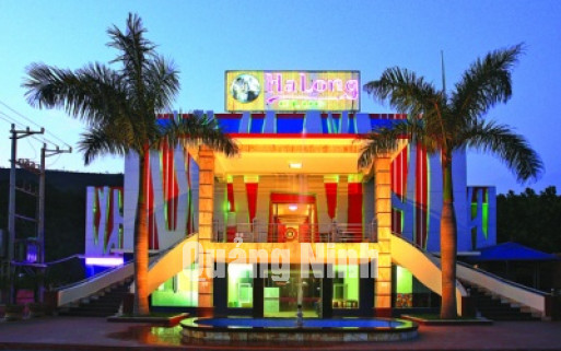 Khách sạn Hạ Long Club