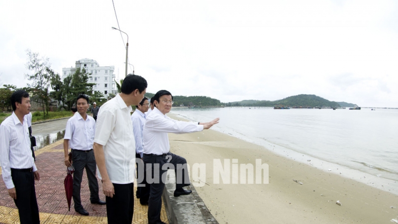 Chủ tịch nước Trương Tấn Sang thăm huyện đảo Cô Tô.