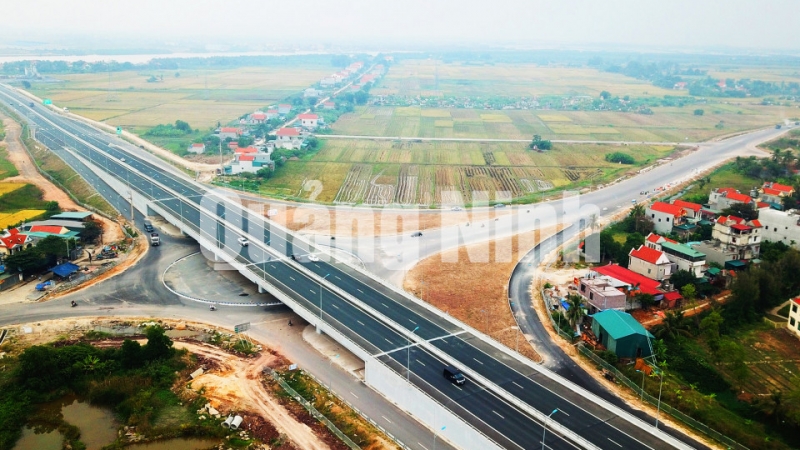 Nút giao đầu tuyến nối cao tốc Hạ Long - Hải Phòng với KCN Nam Tiền Phong (11-2019). Ảnh: Đỗ Phương