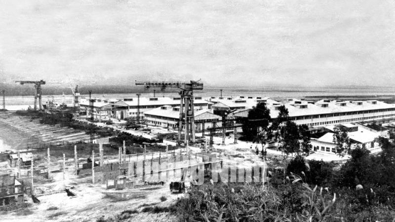 Nhà máy Đóng tàu Hạ Long trước đây. Ảnh: Lê Quý Đôn