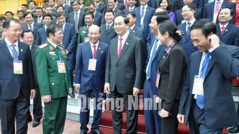 Chủ tịch nước Trần Đại Quang thân mật trò chuyện Đoàn Đại biểu tỉnh Quảng Ninh và hai đơn vị ngành Than.
