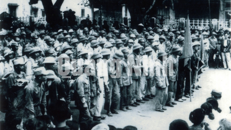 Quang cảnh lễ xuất quân của Binh đoàn Than tổ chức tại sân Cây Tháp (Hòn Gai) ngày 27-7-1967. Ảnh: Quang Sơn