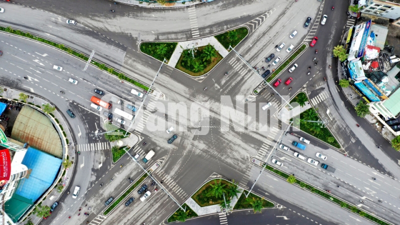 Nút giao thông ngã tư Loong Toòng (8-2020). Ảnh: Hùng Sơn