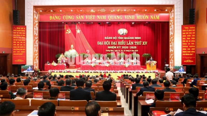 350 đại biểu đại diện cho 20 đảng bộ trực thuộc tỉnh, thay mặt cho trên 102.500 đảng viên trong toàn Đảng bộ tỉnh tham dự Đại hội.