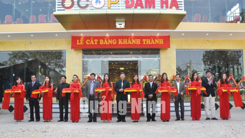 Ngày 9-12, huyện Đầm Hà tổ chức khai trương Trung tâm OCOP huyện. Ảnh: Hữu Việt
