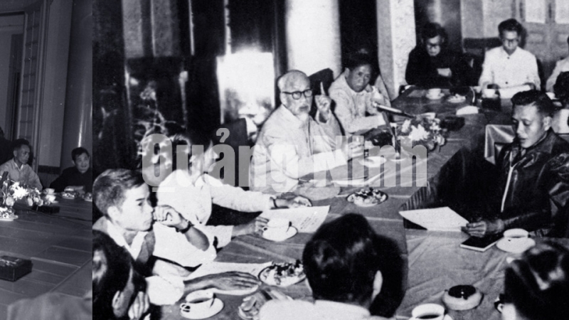 Ngày 15-11-1968, tại Phủ Chủ tịch, Chủ Tịch Hồ Chí Minh cùng các đồng chí lãnh đạo Đảng. Nhà nước đã tiếp hơn 30 đại biểu công nhân, cán bộ ngành than và tỉnh Quảng Ninh.