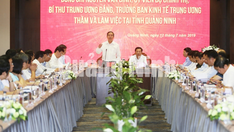 Đồng chí Nguyễn Văn Bình, Ủy viên Bộ Chính trị, Bí thư Trung ương Đảng, Trưởng Ban Kinh tế Trung ương, phát biểu tại buổi làm việc (7-2019). Ảnh: Đỗ Phương