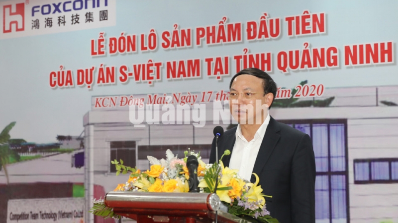 Bí thư Tỉnh ủy Nguyễn Xuân Ký phát biểu chúc mừng Tập đoàn Foxconn đón lô sản phẩm thiết bị đầu tiên (11-2020). Ảnh: Đỗ Phương