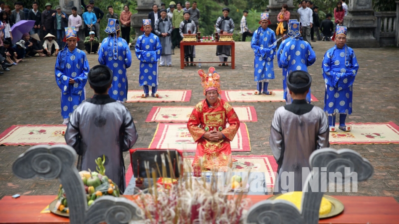 Nghi lễ tế Thần Hoàng Cần tại hội đình Lục Nà (2-2019). Ảnh: Hùng Sơn