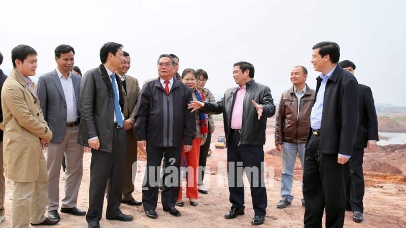 Đồng chí Phạm Minh Chính, Ủy viên Bộ Chính trị, Trưởng Ban Tổ chức Trung ương yêu cầu: Tỉnh Quảng Ninh tiếp tục chỉ đạo đẩy nhanh tiến độ các dự án trong KKT Vân Đồn.