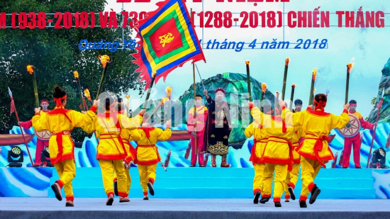 Diễn xướng lễ xuất quân của Hưng Đạo Đại vương Trần Quốc Tuấn năm 1288 (4-2018). Ảnh: Dương Văn Toàn
