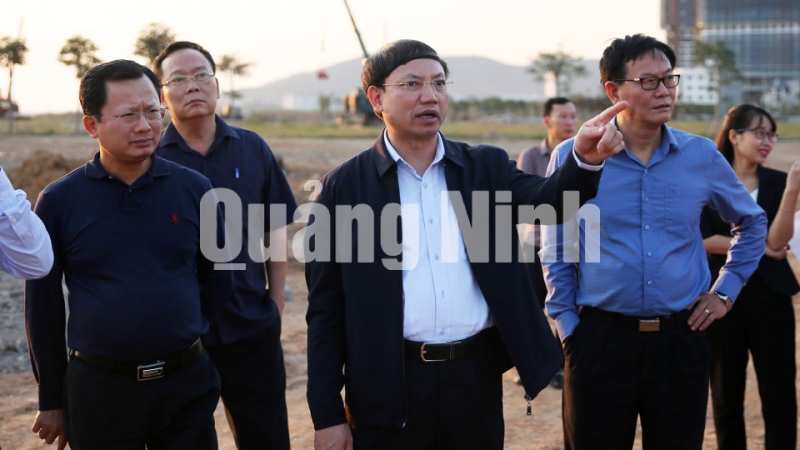 Bí thư Tỉnh ủy kiểm tra tiến độ một số hạng mục các dự án của Tập đoàn BIM Group (11-2019). Ảnh: Hùng Sơn.