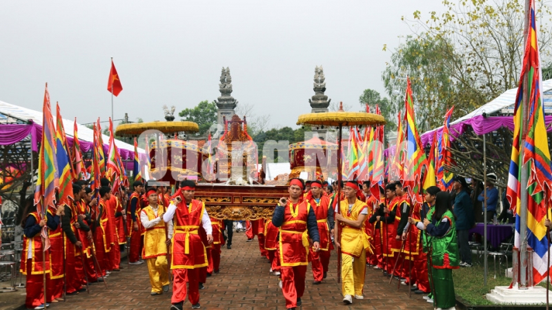 Nghi lễ rước thần tại Lễ hội đình Đầm Hà (2-2019). Ảnh: Hữu Việt