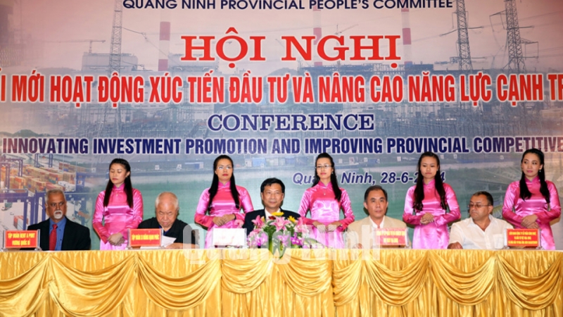 Đồng chí Nguyễn Văn Đọc, Phó Bí thư Tỉnh uỷ, Chủ tịch UBND tỉnh ký kết biên bản ghi nhớ hợp tác đầu tư.