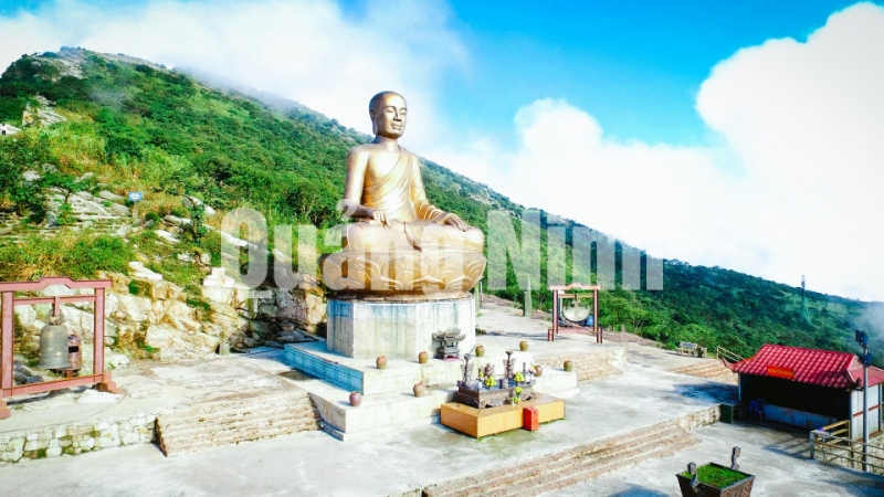 Tượng Phật hoàng Trần Nhân Tông (1-2020). Ảnh: Trung tâm Văn hóa Trúc Lâm Yên Tử