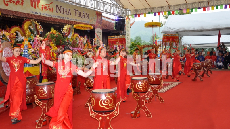 Màn trống hội chào mừng khai hội Thái Miếu nhà Trần (2-2019). Ảnh: Phan Hằng