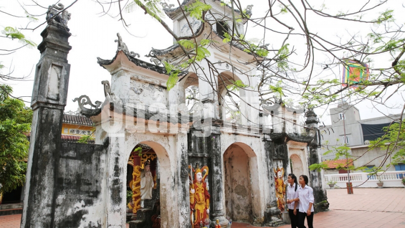 Cụm di tích lịch sử, kiến trúc, nghệ thuật đình, chùa, đền Quan Lạn được Bộ VH-TT (nay là Bộ VH,TT&DL) công nhận là di tích lịch sử, nghệ thuật quốc gia vào năm 1990. Ảnh: Đỗ Phương