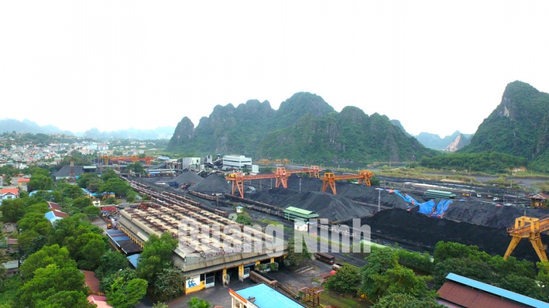 Toàn cảnh Nhà máy Tuyển than Nam Cầu Trắng. Ảnh: Khánh Giang
