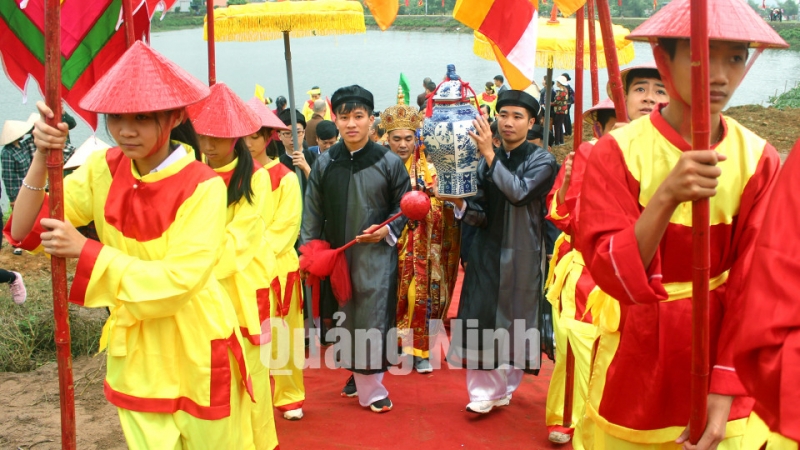 Lễ rước nước tại lễ hội chùa Quỳnh Lâm xuân Kỷ Hợi năm 2019 (3-2019). Ảnh: Hữu Việt